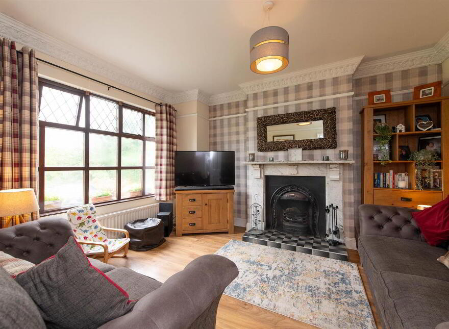 48 Ballymaglave Road, Ballynahinch, BT24 8QB