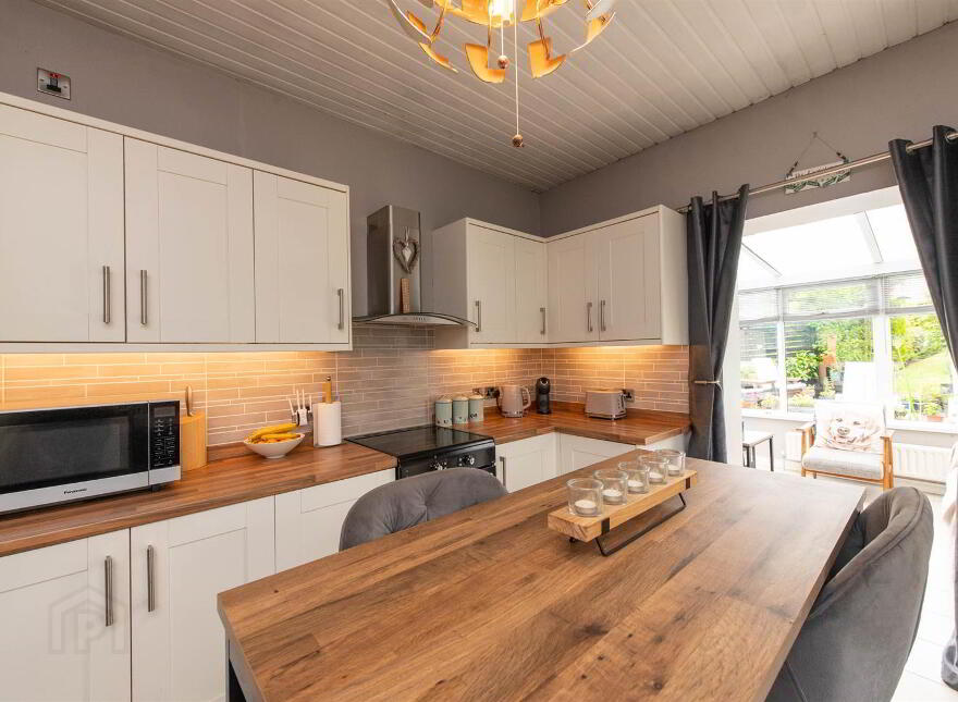 48 Ballymaglave Road, Ballynahinch, BT24 8QB