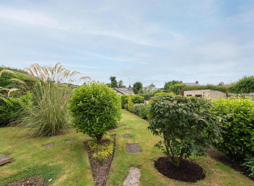 48 Ballymaglave Road, Ballynahinch, BT24 8QB