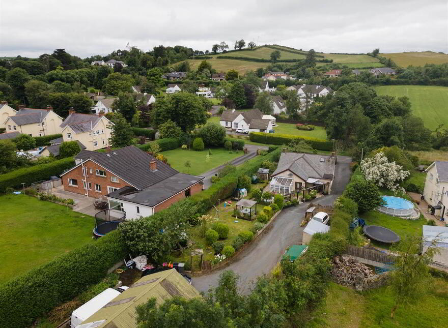 48 Ballymaglave Road, Ballynahinch, BT24 8QB