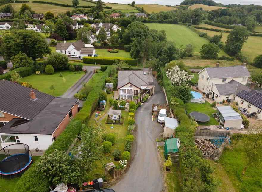 48 Ballymaglave Road, Ballynahinch, BT24 8QB