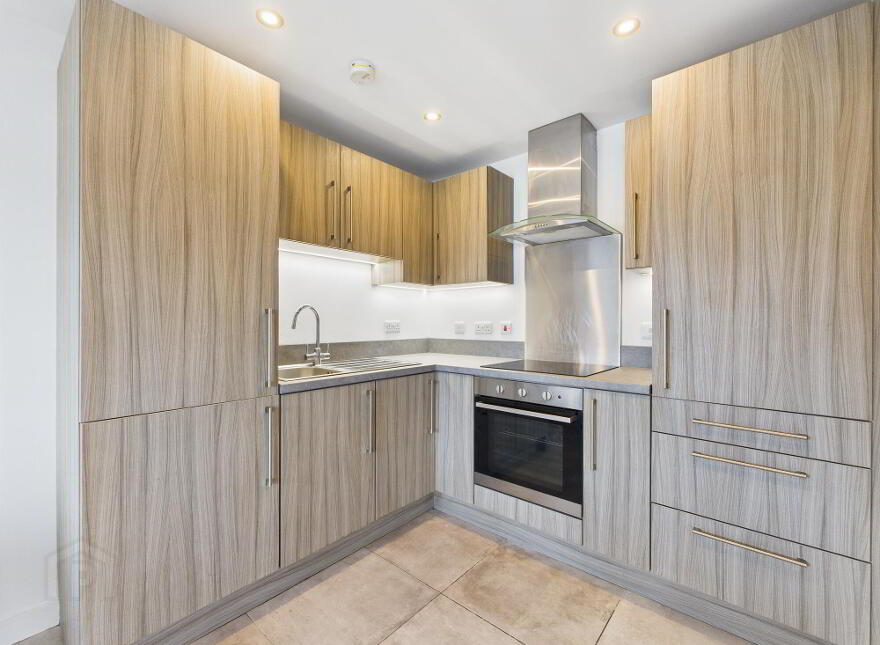 35 Castlereagh Street, Belfast, BT5 4AY