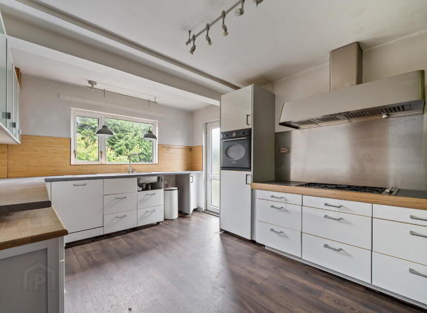 85 Cumberland Road, Dundonald, Belfast, BT16 2BA