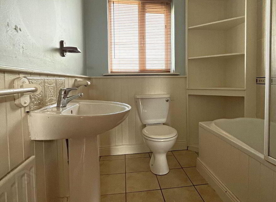 28 An Grianán, Ballinroad, Dungarvan, X35KX65