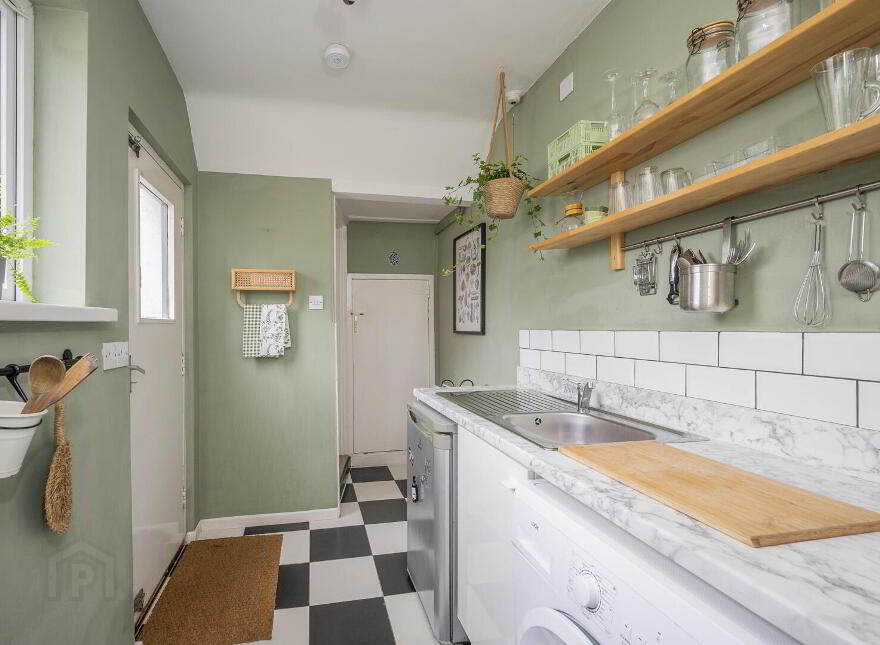 93 Dunraven Avenue, Belfast, BT5 5JS