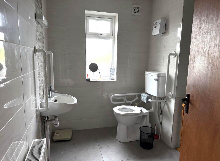 Glentara, Roscrea, E53TV02