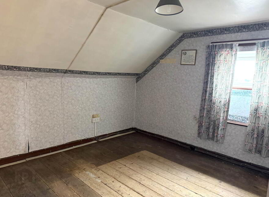 Glentara, Roscrea, E53TV02
