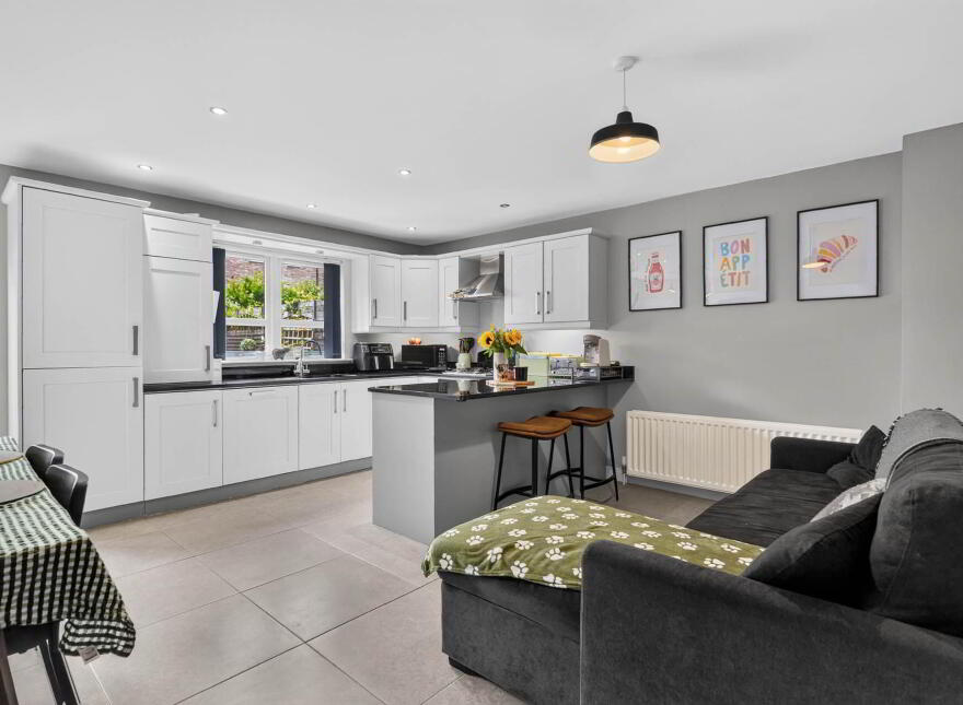 73 The Rose Garden, Derriaghy, Belfast, BT17 9GY