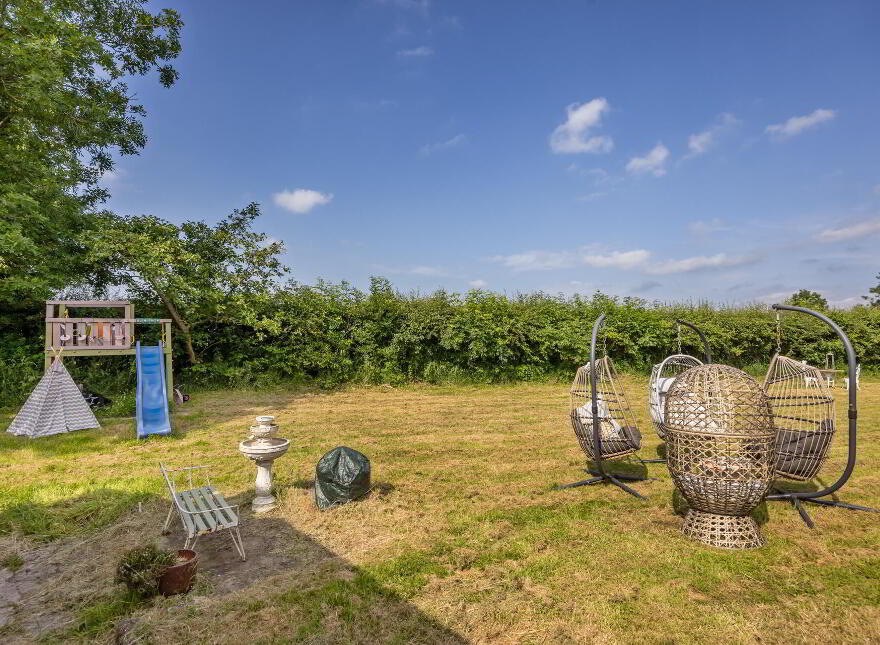 44 Garlandstown Road, Glenavy, Crumlin, BT29 4HJ