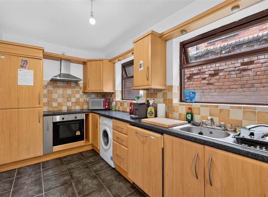 5 Stranmillis Park, Off Stranmillis Road, Belfast, BT9 5AU