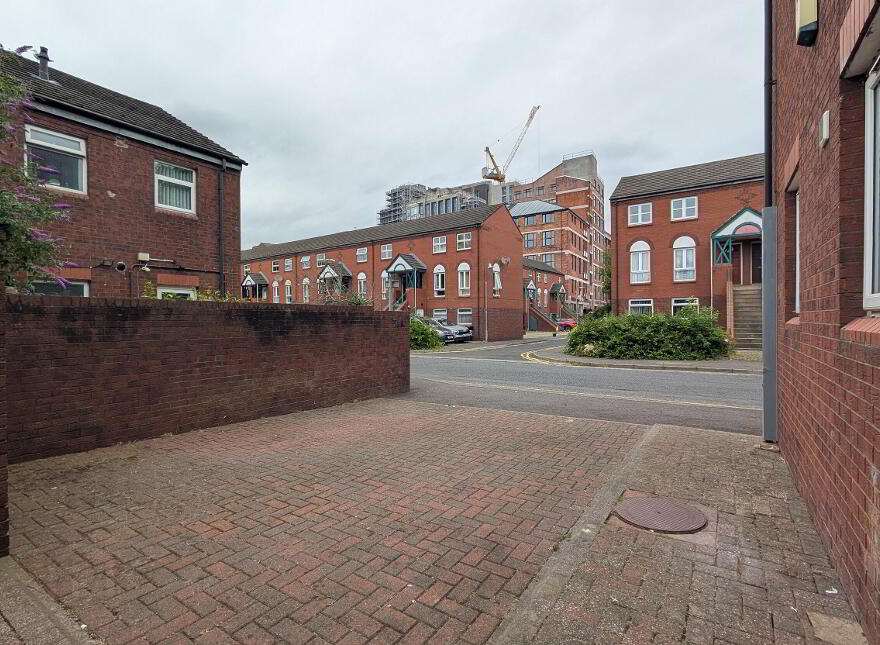 81 Maryville Street, Dublin Road, Belfast, BT7 1AE