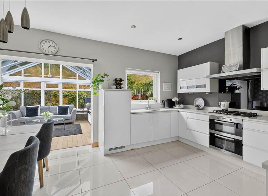 27 Royal Lodge Avenue, Belfast, BT8 7YR