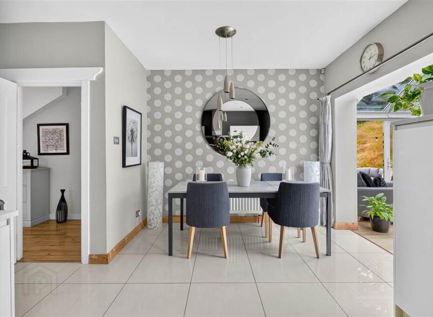 27 Royal Lodge Avenue, Belfast, BT8 7YR