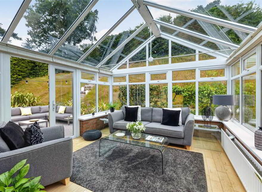 27 Royal Lodge Avenue, Belfast, BT8 7YR