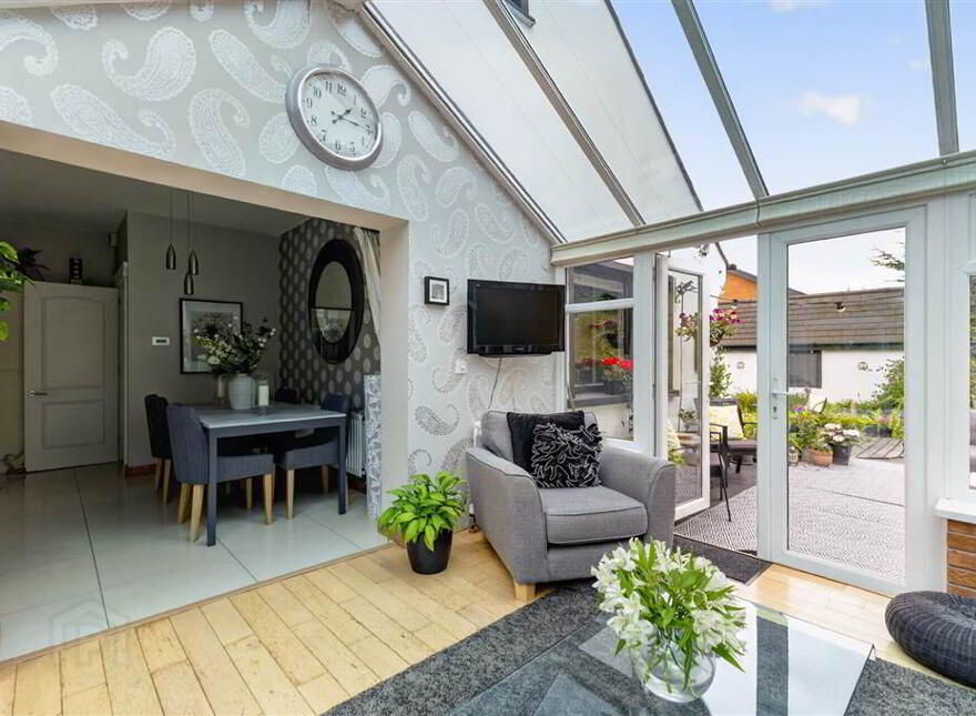 27 Royal Lodge Avenue, Belfast, BT8 7YR