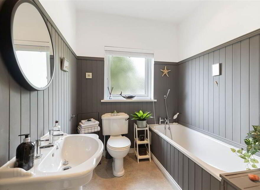 27 Royal Lodge Avenue, Belfast, BT8 7YR