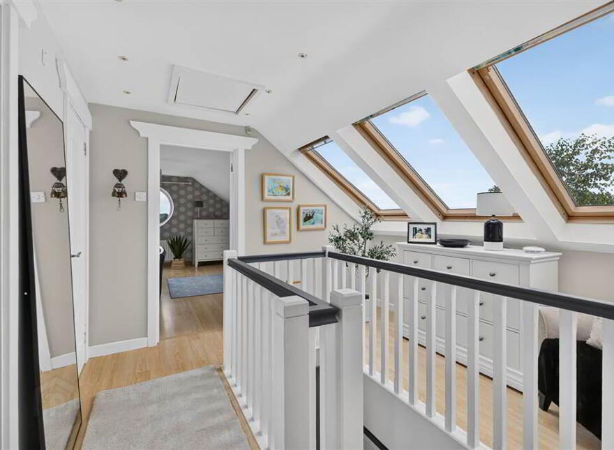 27 Royal Lodge Avenue, Belfast, BT8 7YR