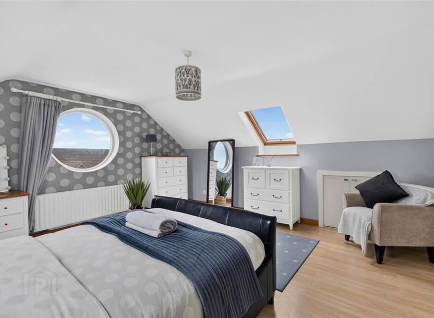27 Royal Lodge Avenue, Belfast, BT8 7YR