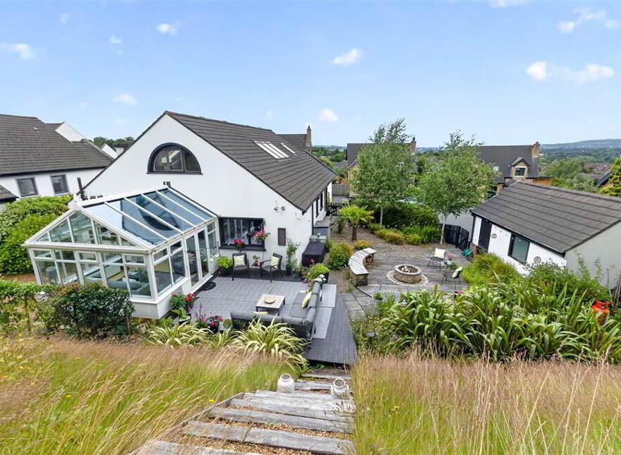 27 Royal Lodge Avenue, Belfast, BT8 7YR