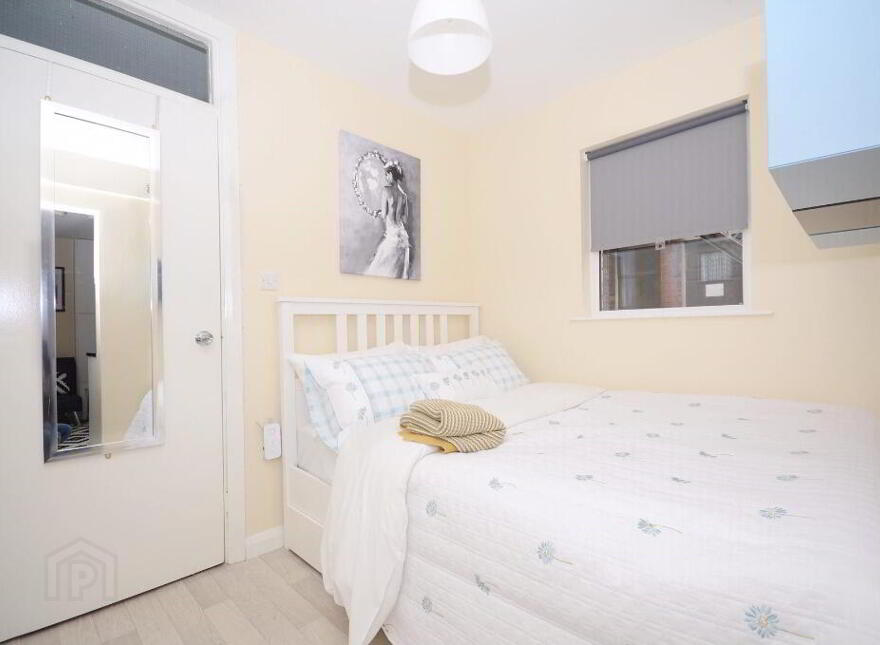 Flat 4, 31 Eglantine Avenue, Belfast, BT9 6DW