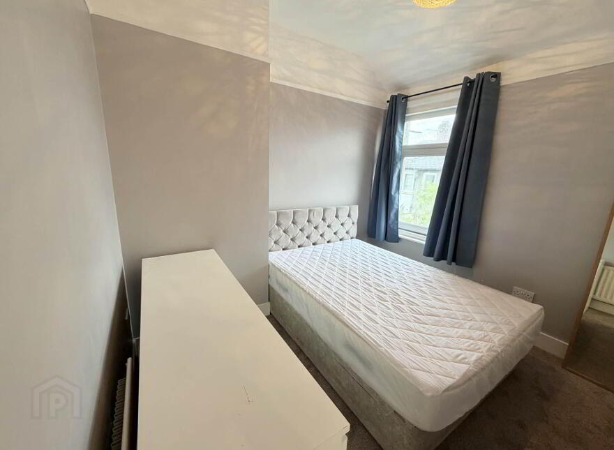 12 Ravenhill Parade, Belfast, BT6 8NU