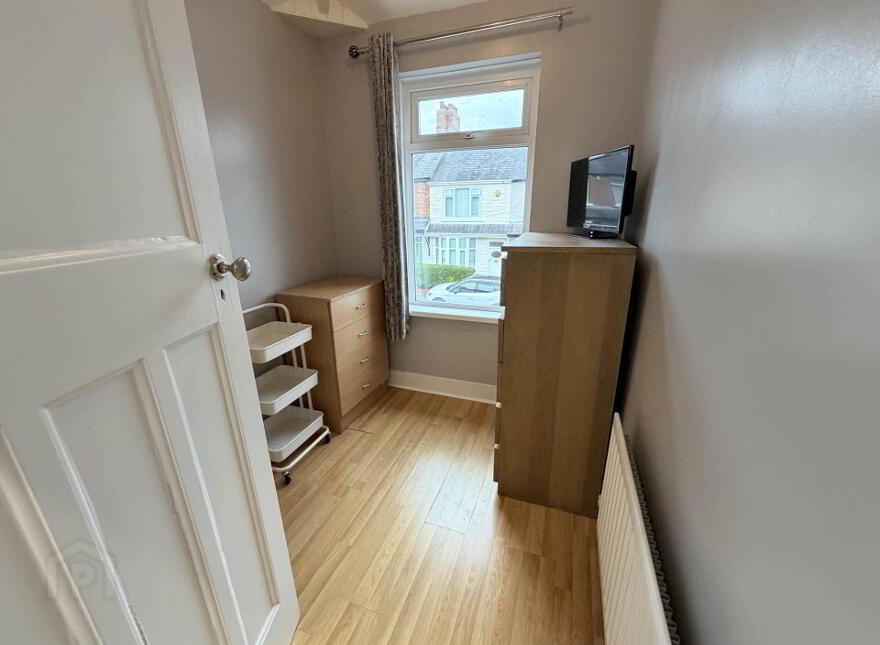 12 Ravenhill Parade, Belfast, BT6 8NU