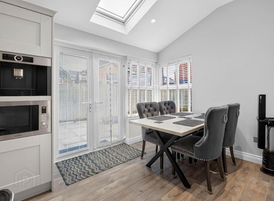 61 Glenwood Court, Lisburn, BT28 3UD