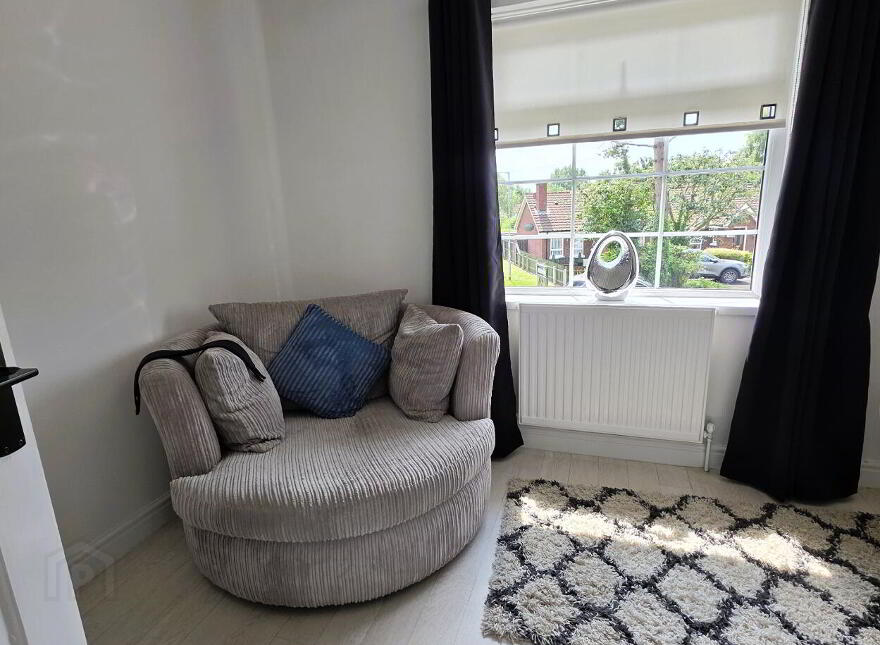49 Willow Gardens, Dunmurry, Belfast, BT17 9QJ
