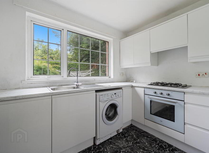 15 Strathearn Court, Holywood, BT18 9NP