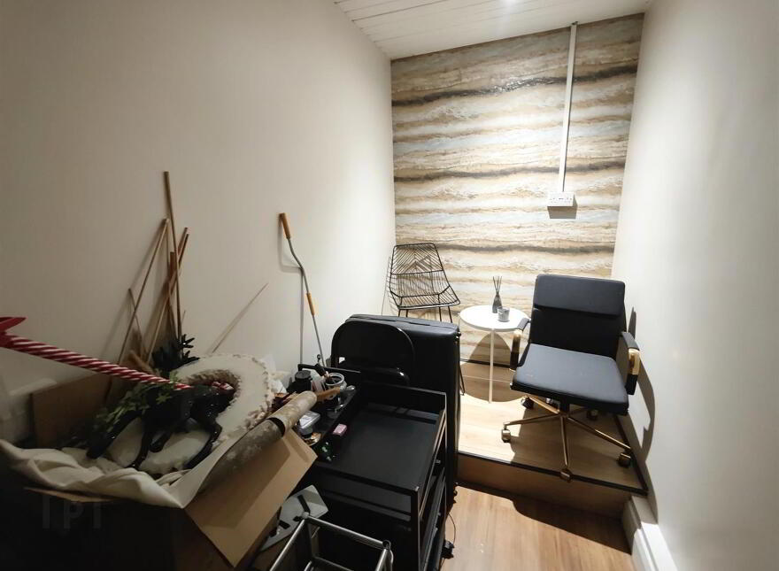 Unit 2, Weavershill Square, Belfast, BT14 8QU