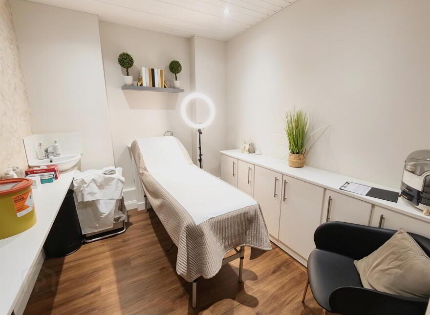 Unit 2, Weavershill Square, Belfast, BT14 8QU
