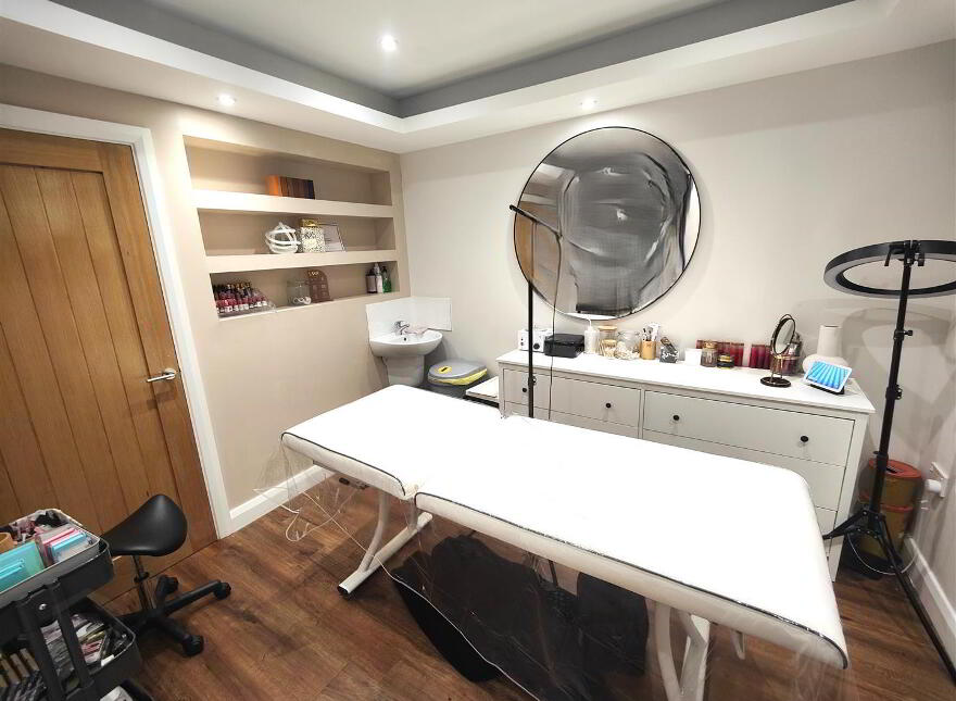 Unit 2, Weavershill Square, Belfast, BT14 8QU