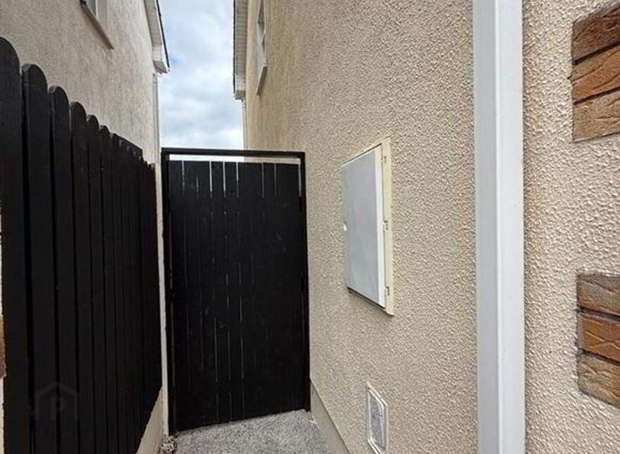 4 Hanley Avenue, Loughglynn, Loughglynn, F45RP08