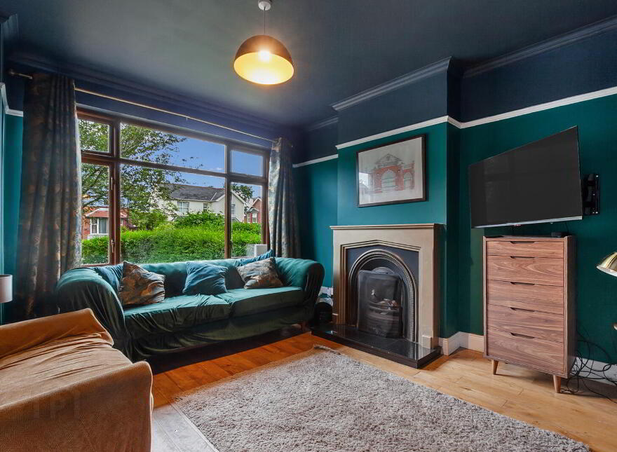 81 Lansdowne Road, Belfast, BT15 4AB