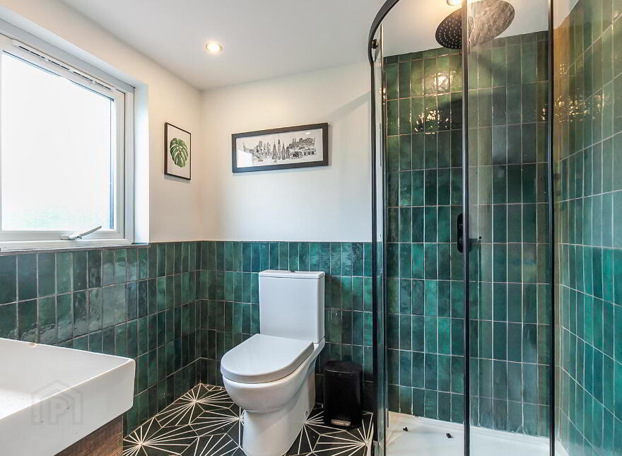 81 Lansdowne Road, Belfast, BT15 4AB
