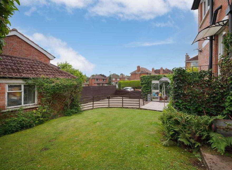 28 Richhill Crescent, Belfast, BT5 6HF