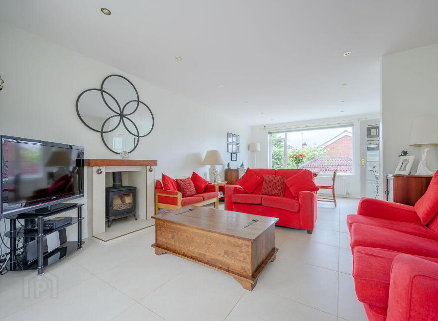 28 Richhill Crescent, Belfast, BT5 6HF