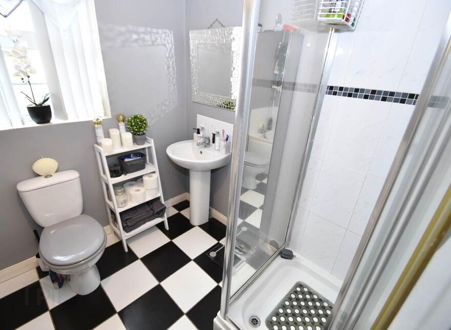 52 Mount Eagles Way, Belfast, BT17 0WT