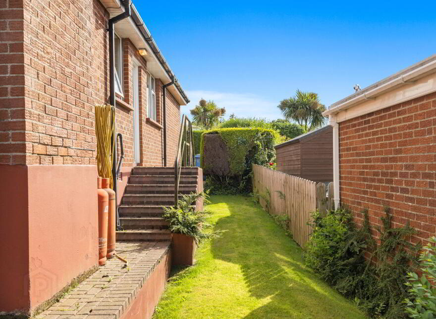 9 Glenview Avenue, Holywood, BT18 0PX