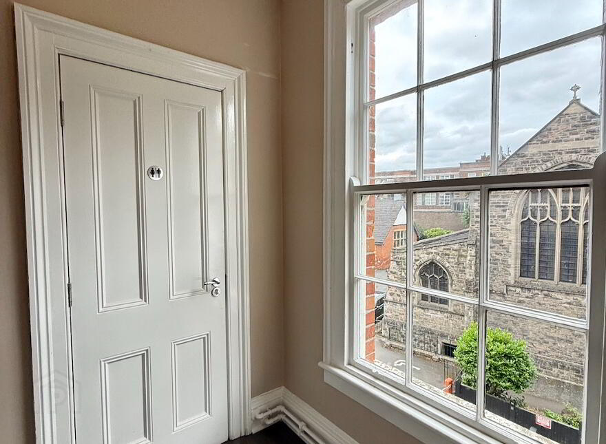86 Lisburn Road, Belfast, BT9 6AF