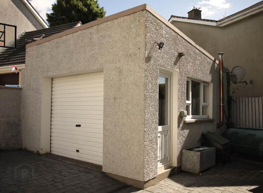 15 Oaklands Park, Letterkenny, F92C7HT
