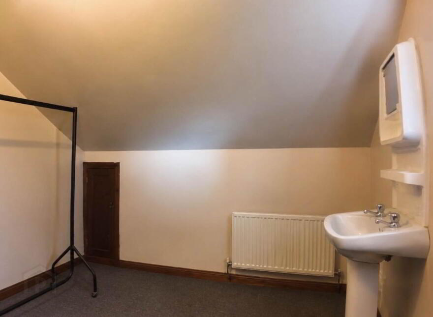 15 Oaklands Park, Letterkenny, F92C7HT