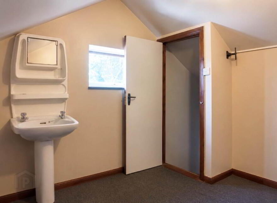 15 Oaklands Park, Letterkenny, F92C7HT