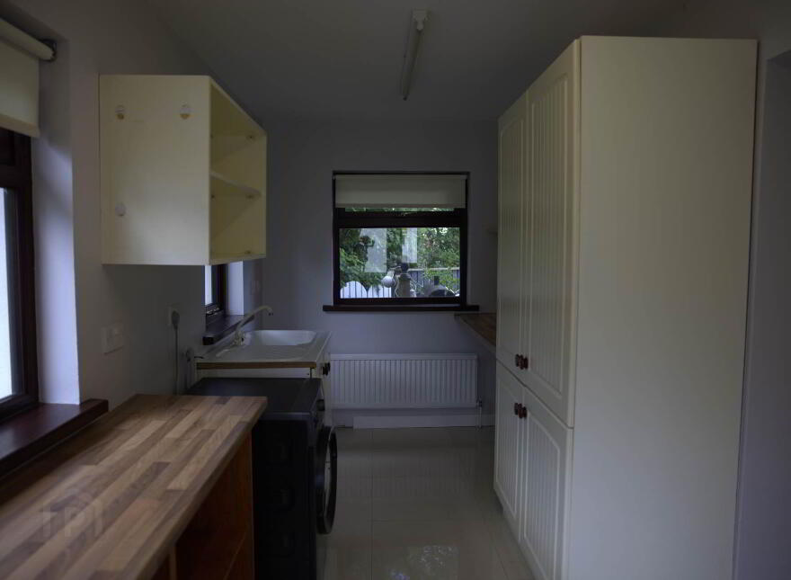 15 Oaklands Park, Letterkenny, F92C7HT