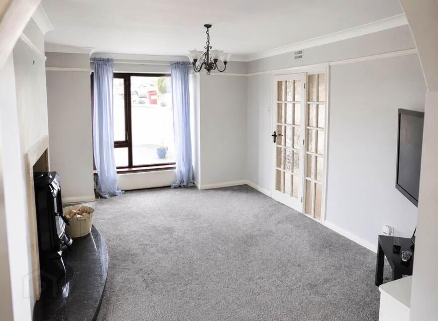 15 Oaklands Park, Letterkenny, F92C7HT