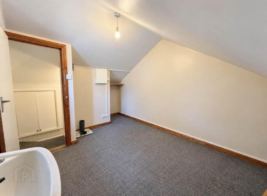 15 Oaklands Park, Letterkenny, F92C7HT