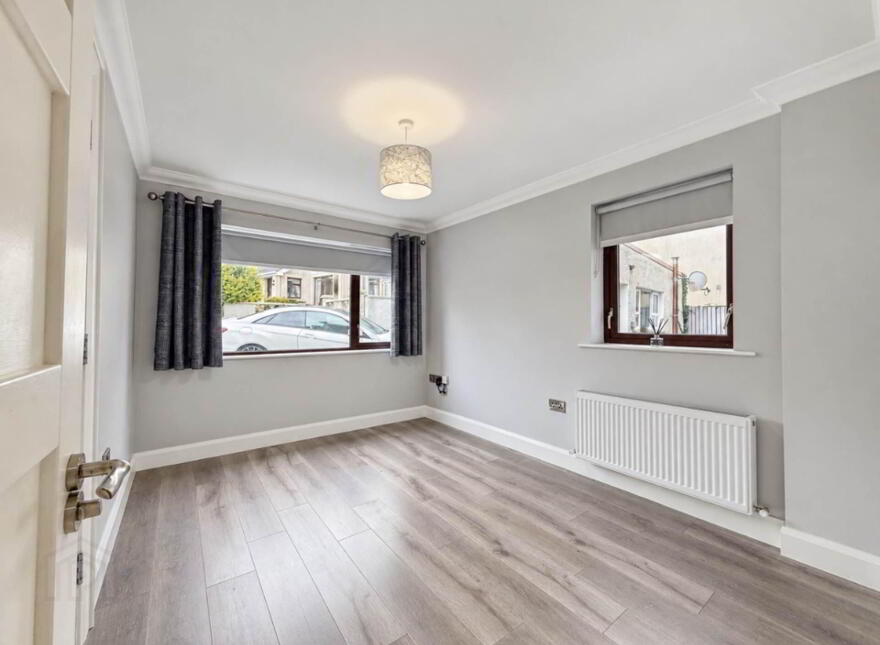 15 Oaklands Park, Letterkenny, F92C7HT