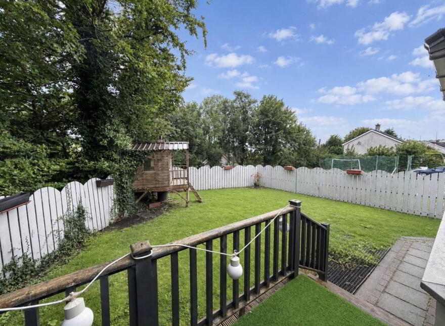 15 Oaklands Park, Letterkenny, F92C7HT
