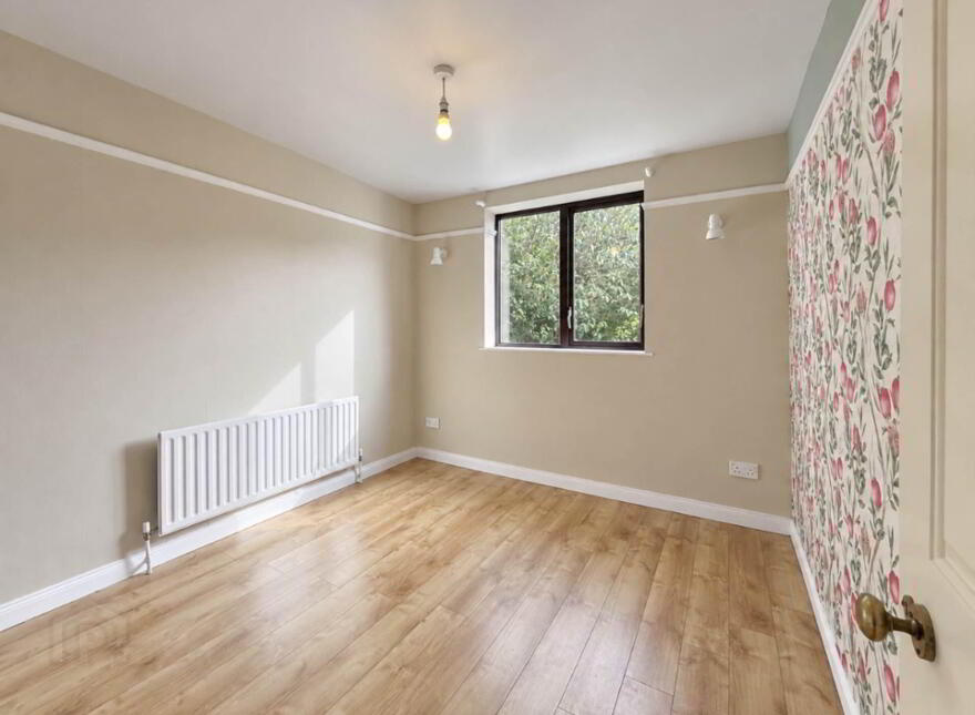 15 Oaklands Park, Letterkenny, F92C7HT