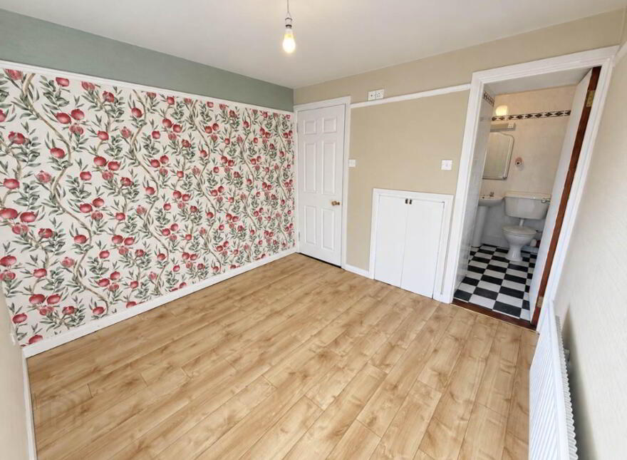 15 Oaklands Park, Letterkenny, F92C7HT